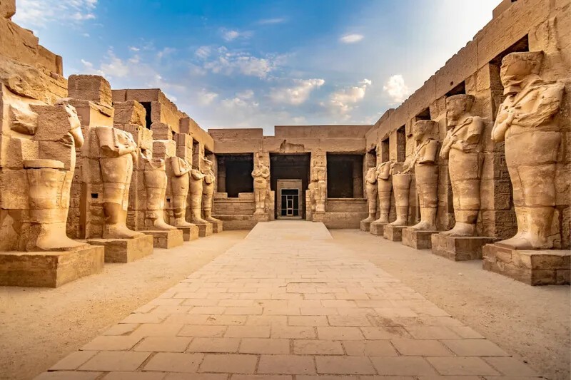 Traveling to Egypt with Your Family: Tips for a Safe and Enjoyable Trip