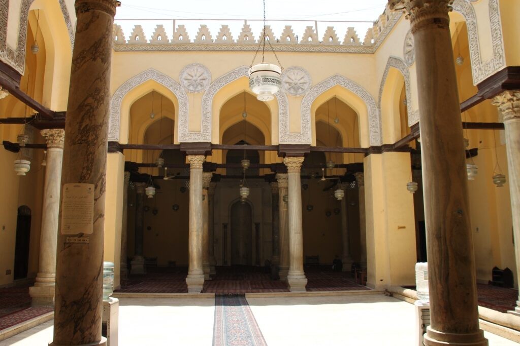 Al Aqmar Mosque 